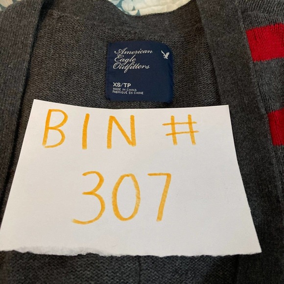 American‎ Eagle AEO Cardigan Womens Sz XS Red Gray Striped Varsity Wool Sweater - Picture 9 of 9